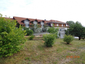Отель Hotel Leo's Ruh  Waldböckelheim